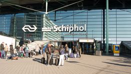 Schiphol asks interim CEO to stay for longer